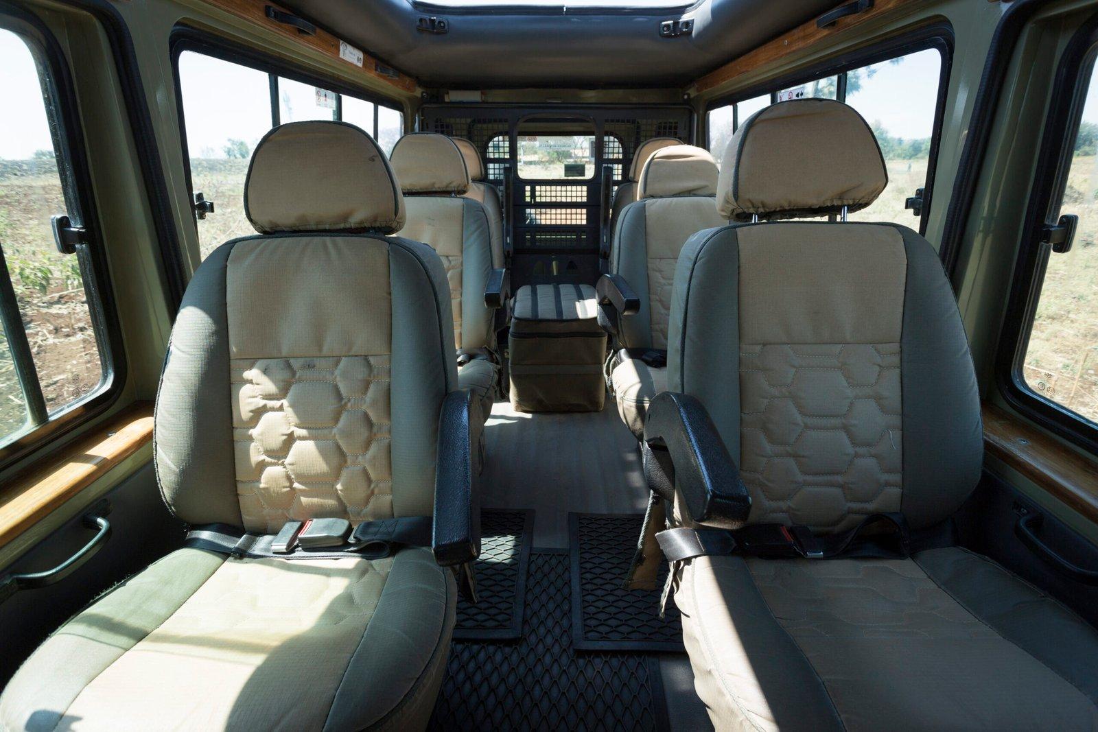 safari vehicles in Africa